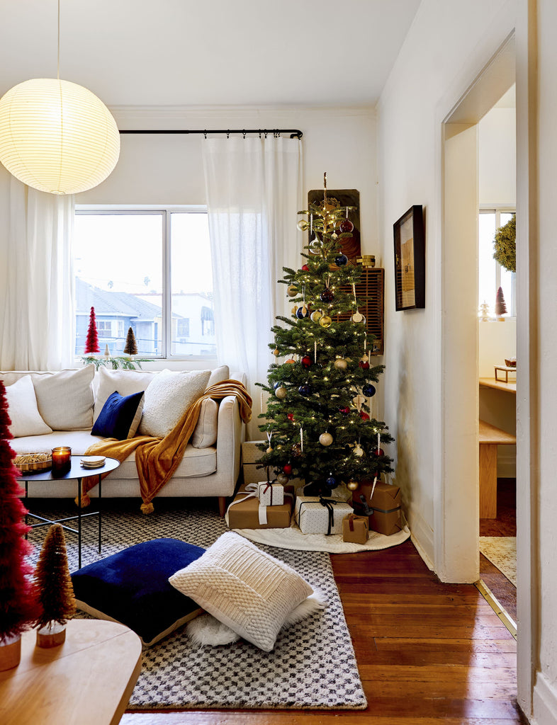 Jess Bold Berry-Infused, Cozy Modern Holiday Apartment