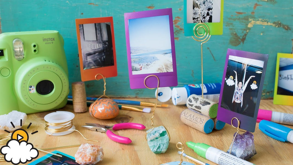 DIY Photo Holders Subscribe to LittleThings ▻