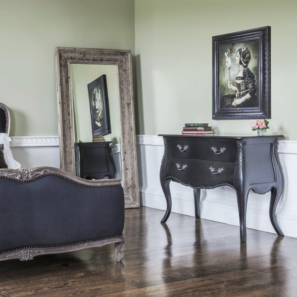 Here at The French Bedroom Company, we love a styling moment, and we love to re-style the same legacy pieces with seasonal touches throughout the year
