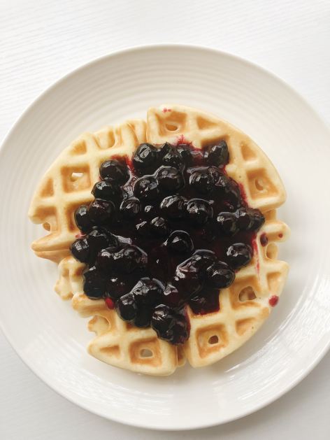 Oat waffles with berries