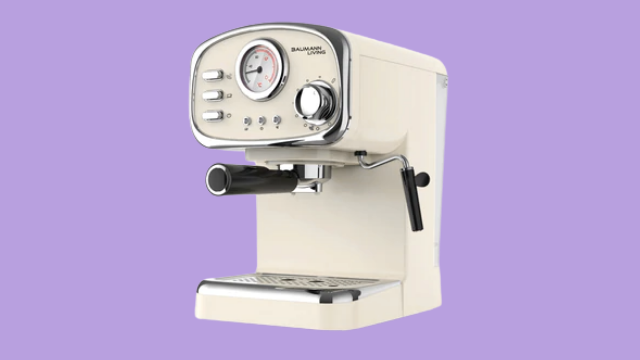 You Can Get The Cutest Espresso Machine + Milk Frother For Less Than P5,000