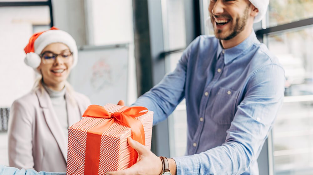 25 Christmas Gifts for Coworkers