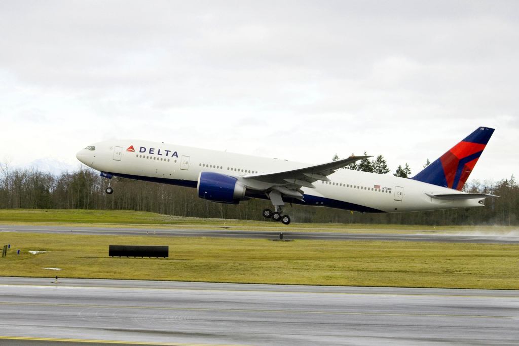 Airlines that offer you a credit if the price of airfare drops