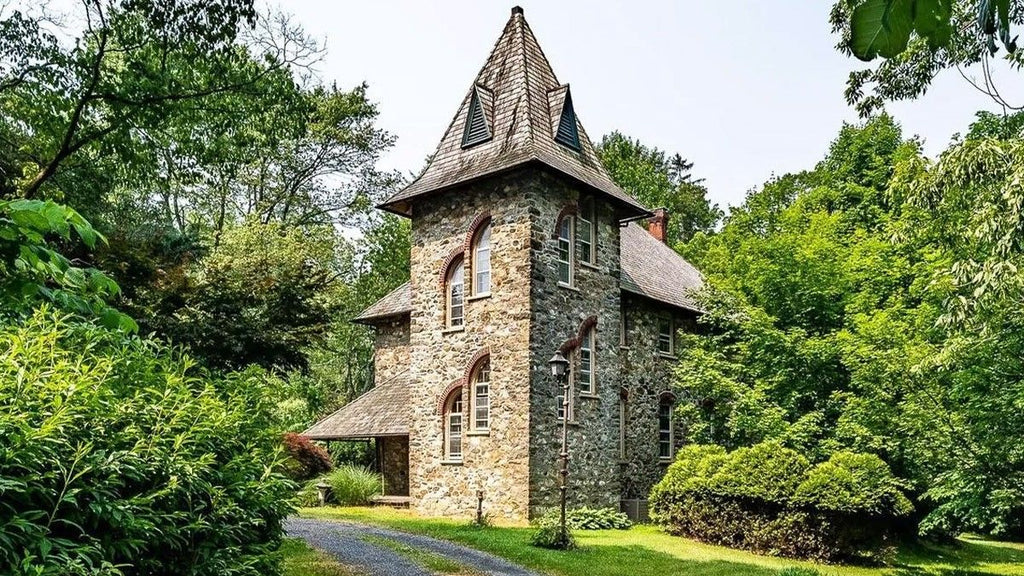 Most Likely To Impress: Former Schoolhouse in Pennsylvania Makes the Grade With Buyers